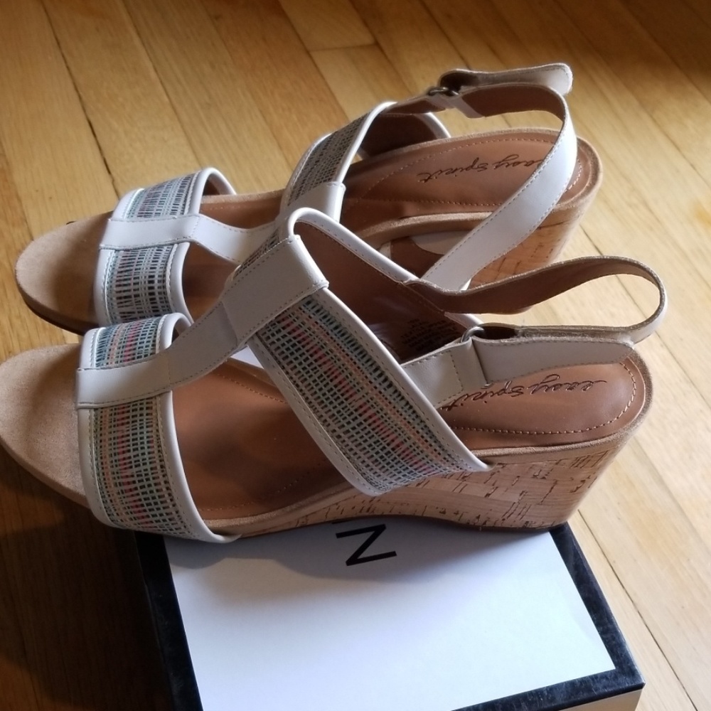 Wedge sandals